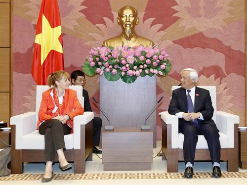 Phó Chủ tịch Quốc hội Uông Chu Lưu tiếp Phó Chủ tịch Quốc hội Đức Edelgard Bulmahn