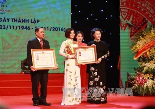 Hội Chữ thập đỏ Việt Nam đón nhận Huân chương Lao động hạng Nhì