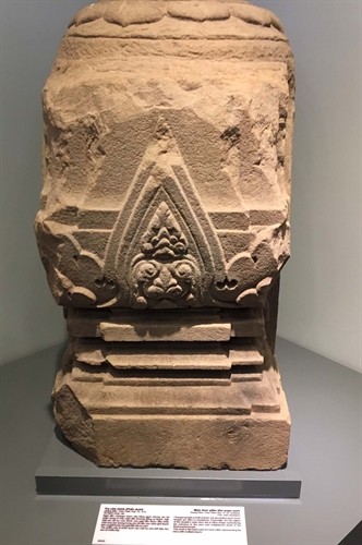 Trưng bày cổ vật Chàm tại Bảo tàng cổ vật Cung đình Huế 