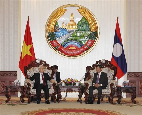 Tổng Bí thư Nguyễn Phú Trọng hội kiến Thủ tướng Lào Thongloun Sisoulith