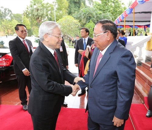 Tổng Bí thư Nguyễn Phú Trọng hội đàm với Tổng Bí thư, Chủ tịch nước Lào Bounnhang Volachith