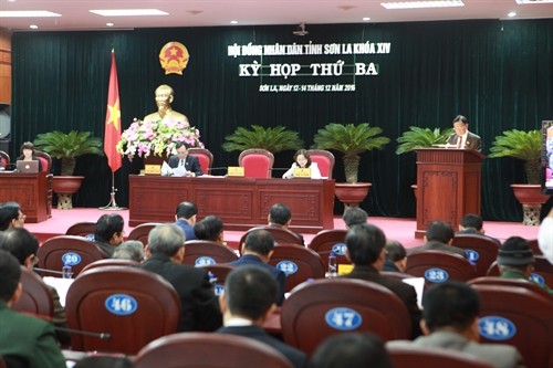 Đồng chí Tòng Thị Phóng dự khai mạc Kỳ họp HĐND tỉnh Sơn La