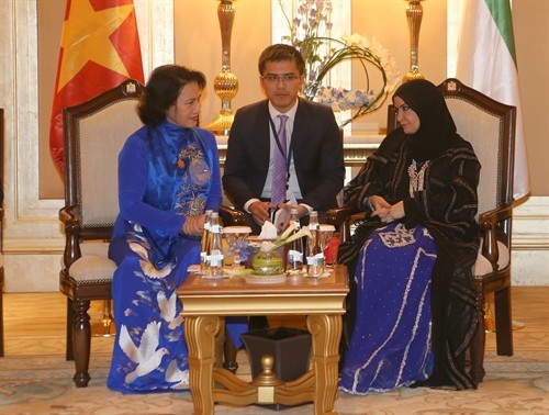 Chủ tịch Quốc hội Nguyễn Thị Kim Ngân gặp Chủ tịch Hội đồng Liên bang Quốc gia UAE