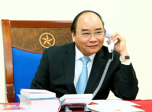 Thủ tướng Chính phủ Nguyễn Xuân Phúc điện đàm với Tổng thống đắc cử Hoa Kỳ Donald Trump