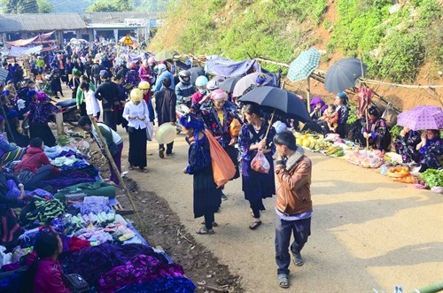 Điện Biên: Đặc sắc chợ phiên vùng cao