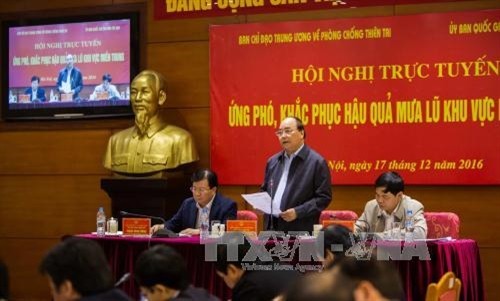 Thủ tướng Nguyễn Xuân Phúc: Không để người dân vùng lũ lụt bị đói khát
