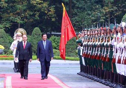 Một số hình ảnh lễ đón Thủ tướng Vương quốc Campuchia Samdech Akka Moha Sena Padei Techo Hun Sen thăm chính thức Việt Nam