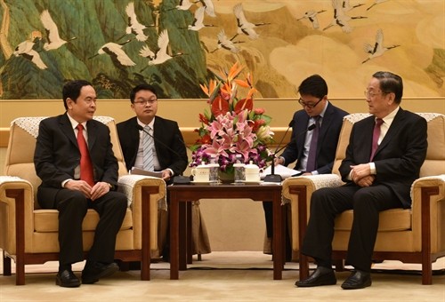 Phó Chủ tịch Mặt trận Tổ quốc Trần Thanh Mẫn hội kiến Chủ tịch Chính hiệp Toàn quốc Trung Quốc