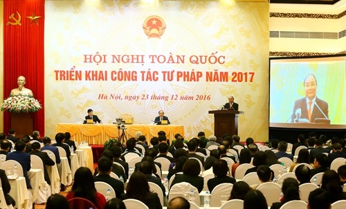 Thủ tướng Nguyễn Xuân Phúc: Cần làm tốt khâu thẩm định luật, "chống lợi ích nhóm" trong xây dựng, thiết kế pháp luật