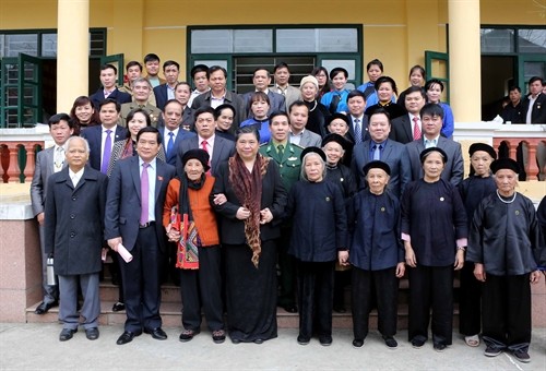 Phó Chủ tịch Quốc hội Tòng Thị Phóng thăm, làm việc tại Cao Bằng