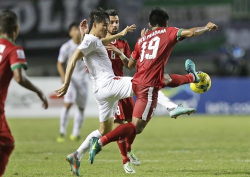 AFF SUZUKI CUP 2016: Bỏ lỡ cơ hội, tuyển Việt Nam thua đáng tiếc Indonesia trong trận bán kết lượt đi