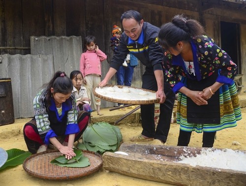 Người Mông nơi rẻo cao tỉnh Điện Biên đón Tết cổ truyền của dân tộc