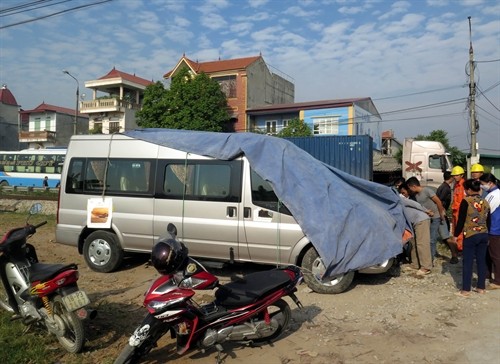 Nam Định: Tàu hỏa đâm ô tô trên cung đường “tử thần”