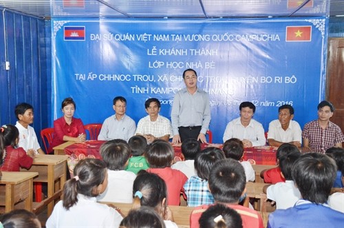 Khánh thành trường học trên Biển Hồ cho con em Việt kiều