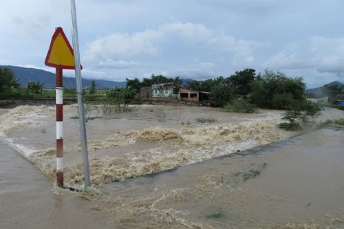 Các tỉnh miền Trung tập trung ứng phó với mưa to lũ lớn