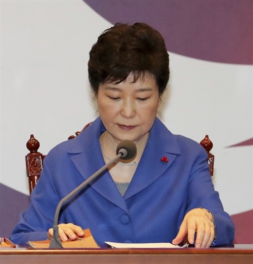 Tổng thống Park Geun-Hye xin lỗi toàn thể nhân dân Hàn Quốc