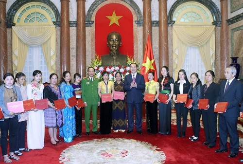 Chủ tịch nước Trần Đại Quang gặp mặt tấm gương điển hình trong phòng, chống ma túy