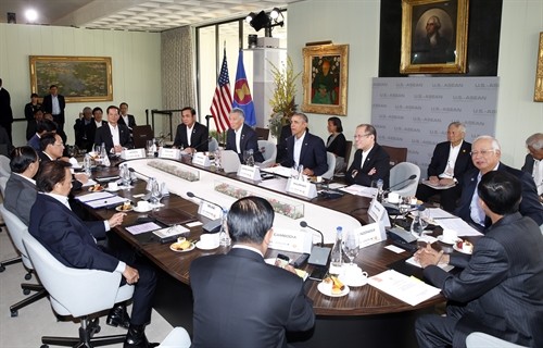 Hội nghị Cấp cao đặc biệt ASEAN-Hoa Kỳ: Phiên thảo luận về chủ đề Bảo vệ hòa bình, thịnh vượng và an ninh ở Châu Á - Thái Bình Dương.