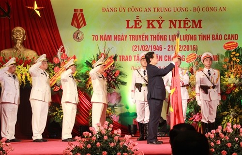 Thủ tướng Nguyễn Tấn Dũng dự Lễ kỷ niệm 70 năm Ngày truyền thống lực lượng Tình báo Công an nhân dân