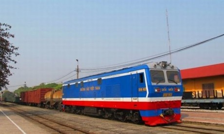 Xem xét thủ tục mua 160 toa xe lửa cũ của Trung Quốc