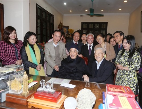 Tổng Bí thư Nguyễn Phú Trọng thăm, chúc thọ nguyên Tổng Bí thư Đỗ Mười