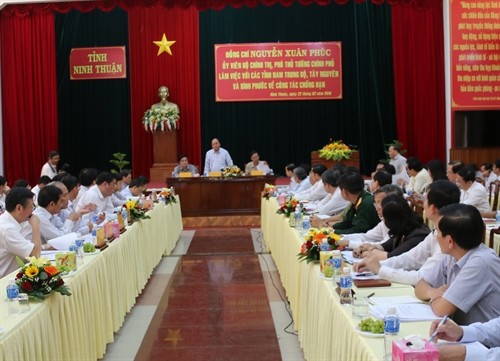 Phó Thủ tướng Nguyễn Xuân Phúc: Quyết không để nhân dân bị đói, khát, dịch bệnh