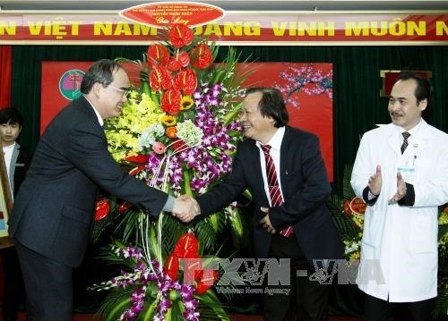 Chủ tịch Uỷ ban Trung ương Mặt trận Tổ quốc Việt Nam Nguyễn Thiện Nhân tri ân các thế hệ thầy thuốc Việt Nam