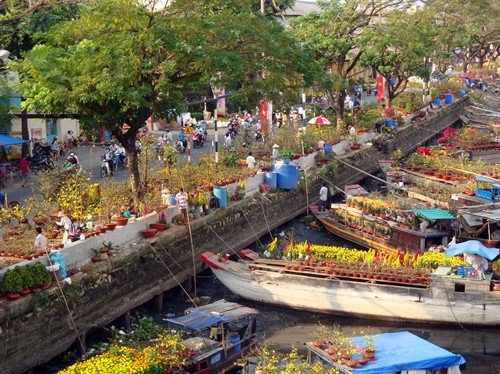Tưng bừng các chợ hoa Tết ở Thành phố Hồ Chí Minh