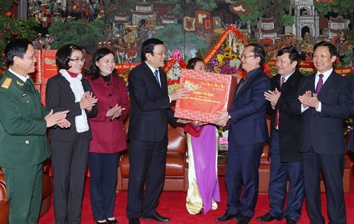 Chủ tịch nước Trương Tấn Sang thăm, chúc Tết tại Hưng Yên và Hà Nam