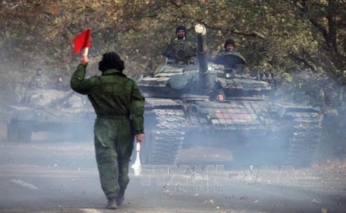 Ukraine cáo buộc phe nổi dậy phóng tên lửa trước thềm hòa đàm