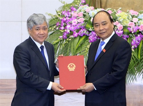 Thủ tướng Nguyễn Xuân Phúc chủ trì Phiên họp đầu tiên của Chính phủ mới được kiện toàn