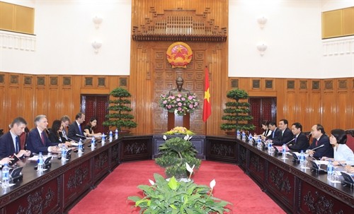 Thủ tướng Chính phủ Nguyễn Xuân Phúc tiếp Bộ trưởng Ngoại giao Vương quốc Anh
