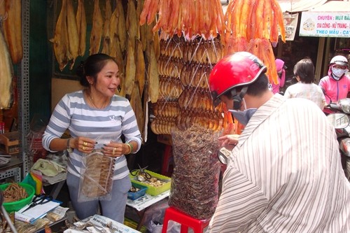 Chợ Campuchia giữa lòng thành phố Hồ Chí Minh
