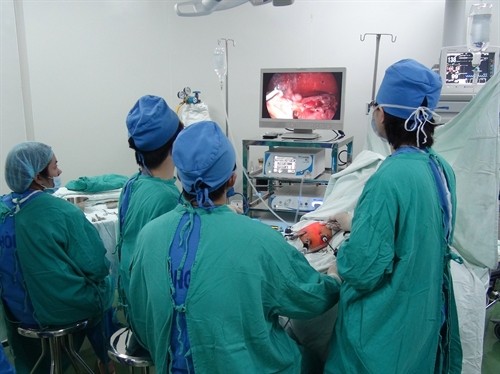 Bệnh viện Sản - Nhi Bắc Ninh phẫu thuật nội soi thành công cắt nang ống mật chủ nối mật ruột cho bệnh nhi