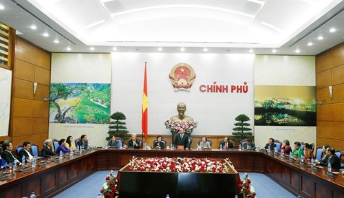 Thủ tướng Nguyễn Xuân Phúc tiếp Ban Chủ nhiệm Quỹ Học bổng Vừ A Dính 