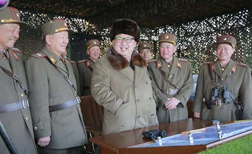 Nhà lãnh đạo Triều Tiên thị sát tập trận đổ bộ và thử nghiệm hệ thống tên lửa phòng không