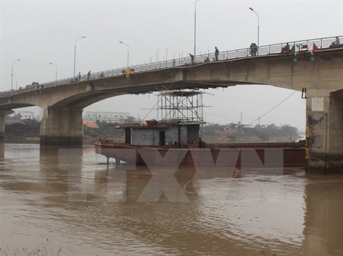 Thông xe cầu An Thái sau hơn một tháng khắc phục sự cố tàu thủy đâm hỏng nhịp cầu