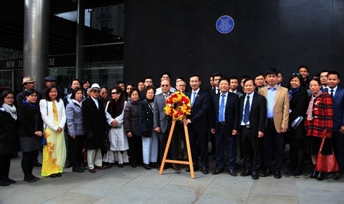 Cộng đồng người Việt tại Anh kỷ niệm sinh nhật Bác Hồ 