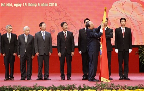 Thủ tướng Nguyễn Xuân Phúc: Nâng cao chất lượng và năng lực cạnh tranh của sản phẩm công nghiệp Việt Nam