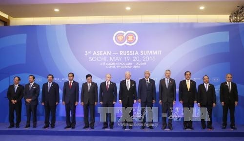 Tổng thống Nga Vladimir Putin thảo luận với lãnh đạo các nước ASEAN về thúc đẩy hợp tác