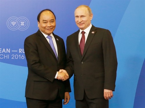 Thứ trưởng Ngoại giao Lê Hoài Trung trả lời phỏng vấn về kết quả chuyến thăm chính thức LB Nga và tham dự Hội nghị Cấp cao kỷ niệm 20 năm quan hệ đối tác ASEAN – Nga của Thủ tướng Chính phủ Nguyễn Xuân Phúc