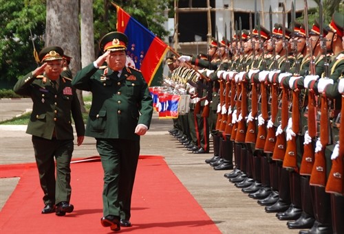 Đại tướng Ngô Xuân Lịch thăm chính thức nước CHDCND Lào