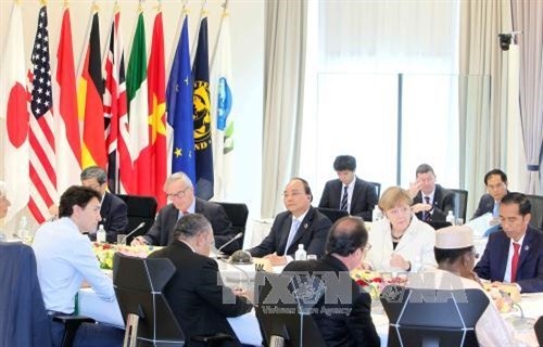 Thủ tướng Nguyễn Xuân Phúc dự Hội nghị Thượng đỉnh G7 mở rộng