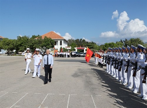 Tổng Bí thư Nguyễn Phú Trọng thăm, làm việc tại Vùng 4 Hải quân