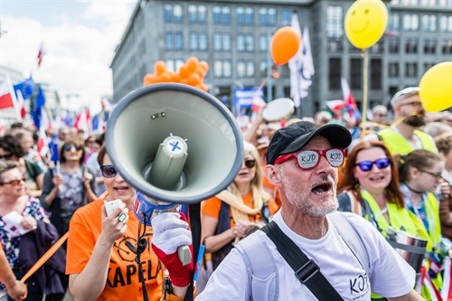 Cuộc biểu tình và tuần hành phản đối chính phủ lớn nhất ở Ba Lan kể từ năm 1989