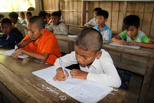 Phát triển giáo dục vùng đồng bào Khmer