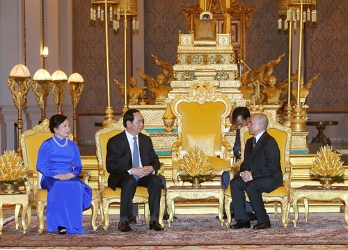 Chủ tịch nước Trần Đại Quang hội kiến Quốc vương Campuchia