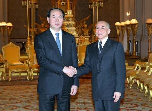 Lễ đón chính thức Chủ tịch nước Trần Đại Quang thăm cấp Nhà nước tới Vương quốc Campuchia