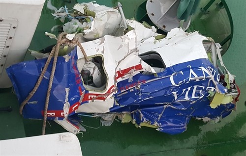 Đã xác định các vật thể, mảnh vỡ thu được trên biển là của máy bay CaSa-212