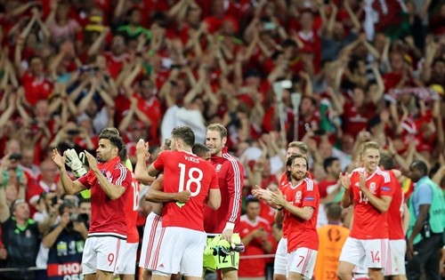 EURO 2016: Xứ Wales thắng Nga 3-0